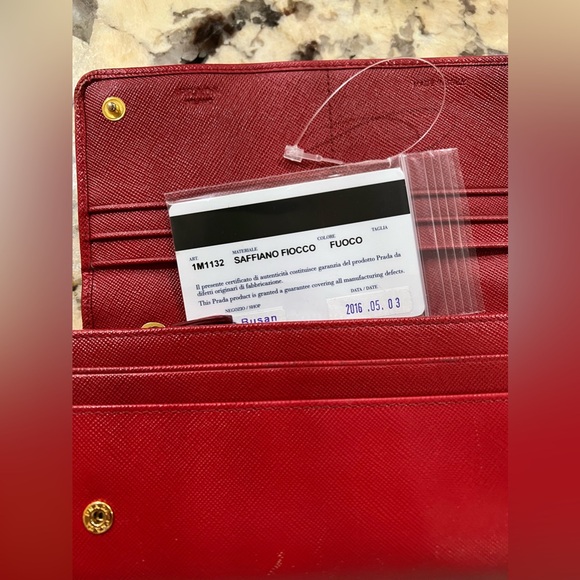 Prada EUC Saffiano Leather Long Bifold Ribbon Wallet Red Bow Logo - Picture 6 of 7
